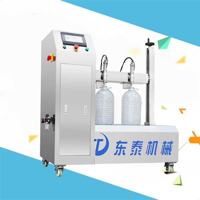 半自動(dòng)橄欖油灌裝機(jī)